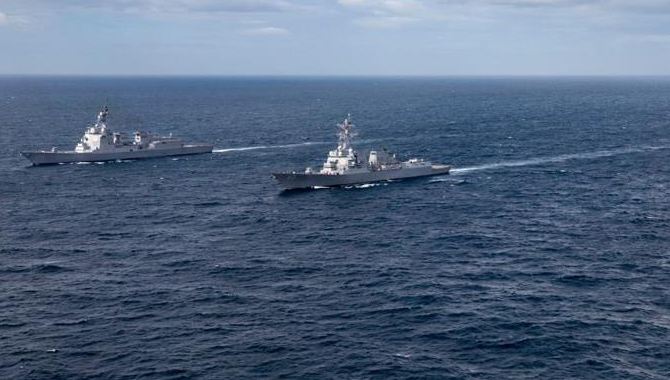 అమెరికా, జపాన్, దక్షిణ కొరియా సంయుక్త విన్యాసాలు అమెరికా, జపాన్, దక్షిణ కొరియా సంయుక్త విన్యాసాలు