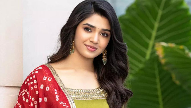 రెమ్యూన‌రేష‌న్ త‌గ్గించుకున్న కృతి