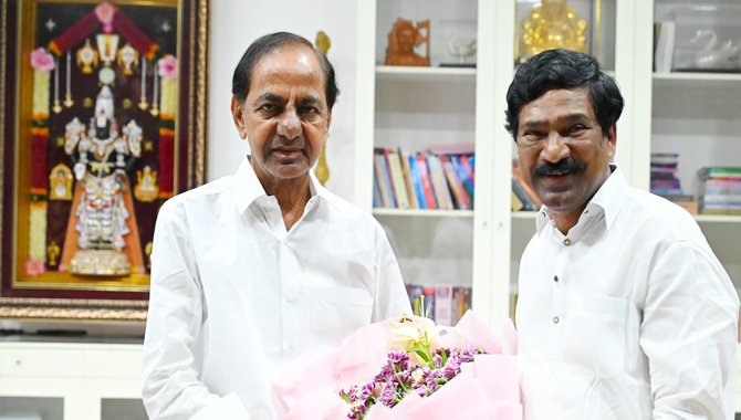 రాజయ్యకు కీలక బాధ్యతలు అప్పగించిన కేసీఆర్