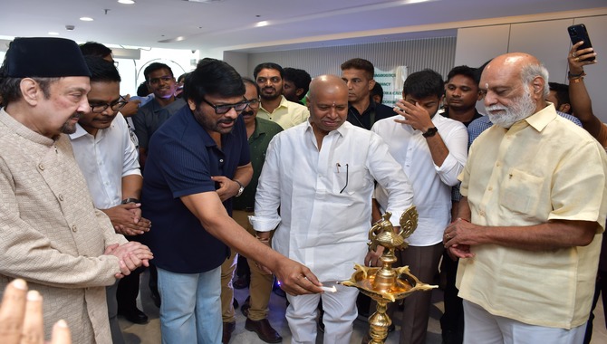 Megastar Chiranjeevi Inaugurates Yoda Diagnostics’ New Branch in Madhapur Megastar Chiranjeevi Inaugurates Yoda Diagnostics New Branch In Madhapur