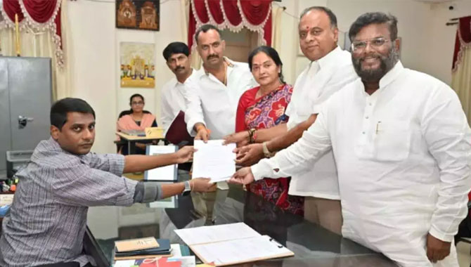 నేను క్లీన్ చిట్ … ప్రత్యర్థి ఛార్జిషీట్ : వేమిరెడ్డి