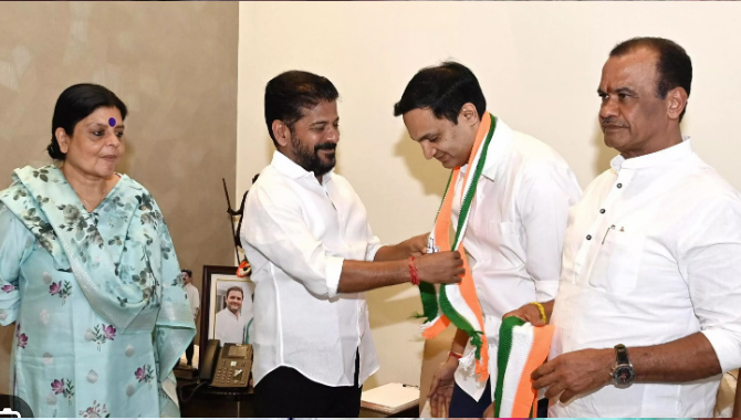బీఆర్ఎస్ కు మరో షాక్.. కాంగ్రెస్ లో చేరిన మండలి చైర్మన్ గుత్తా కుమారుడు