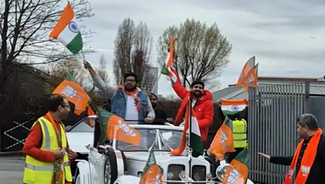 మోదీ గెలుపు కోసం లండన్ లో ర్యాలీ