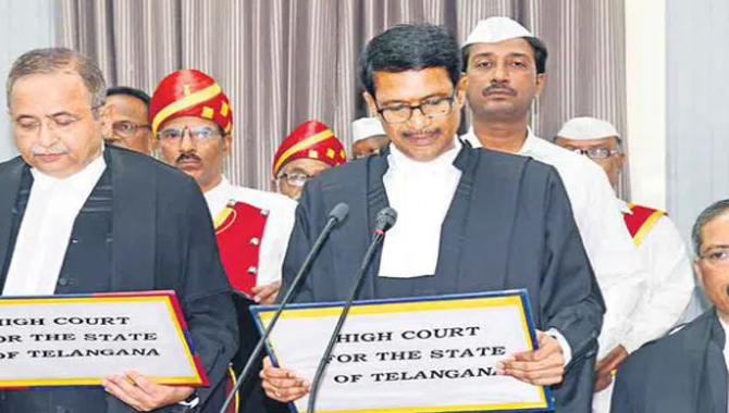 శాశ్వత న్యాయమూర్తులుగా ఇద్దరు జడ్జీల ప్రమాణం