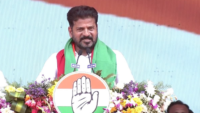 ప్రదాని మోదీ నన్ను బెదిరించే ప్రయత్నం చేస్తున్నారు : సీఎం రేవంత్