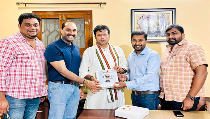 టిటిఎ కన్వెన్షన్కు రండి.. మంత్రులు, అధికారులకు, ఇతరులకు ఆహ్వానాలు టిటిఎ కన్వెన్షన్కు రండి.. మంత్రులు, అధికారులకు, ఇతరులకు ఆహ్వానాలు