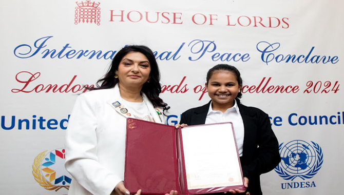 గ్రేట్ బ్రిటన్ ప్రధాని, శ్రీ రిషి సునక్ తన వ్యక్తిగత ఆహ్వానంతో….తెలుగు తేజం చిన్నారి కలశకు గౌరవ డాక్టరేట్ ప్రధానం గ్రేట్ బ్రిటన్ ప్రధాని, శ్రీ రిషి సునక్ తన వ్యక్తిగత ఆహ్వానంతో….తెలుగు తేజం చిన్నారి కలశకు గౌరవ డాక్టరేట్ ప్రధానం