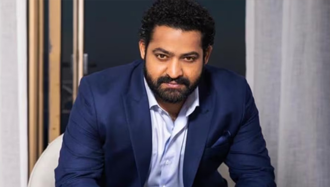 బ‌ర్త్‌డే ట్రీట్ కోసం వెయిట్ చేస్తున్న ఎన్టీఆర్ ఫ్యాన్స్