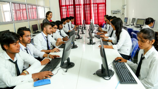 ఏపీ నుంచి అమెరికాలో ఉద్యోగాలకు… 24 మంది ఎంపిక