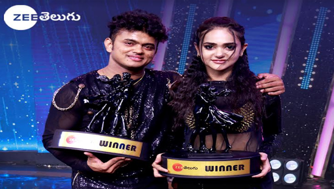 Sri Sathya and Sanketh take home Zee Telugu’s Super Jodi trophy