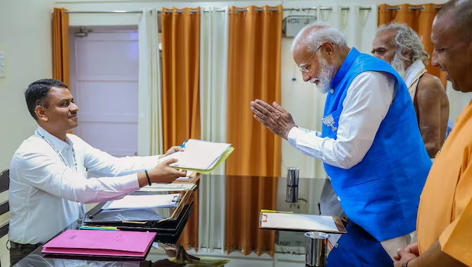 ప్రధాని మోదీ నామినేషన్ దాఖలు