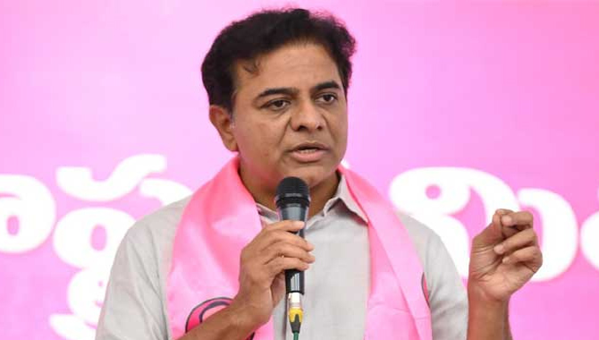 బీజేపీ నేత వెంటనే క్షమాపణ చెప్పాలి : కేటీఆర్ డిమాండ్