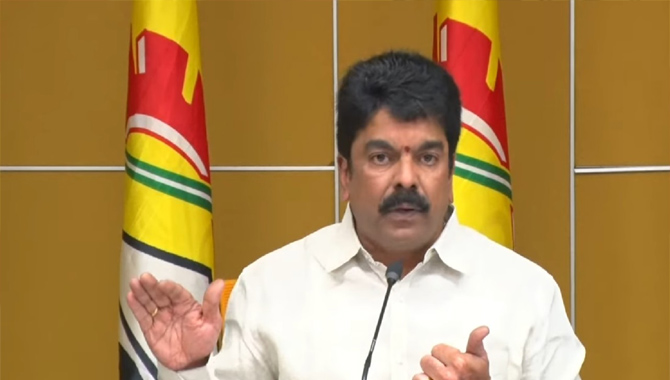 ఆ పార్టీకి తొత్తులుగా వ్యవహరిస్తున్న అధికారులపై.. వెంటనే