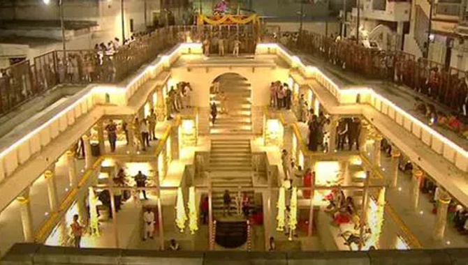 మెట్ల బావిని సందర్శించిన బ్రిటిష్ హై కమిషనర్