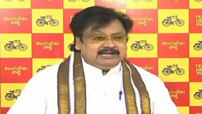 సజ్జలకు ఈ విషయంపై మాట్లాడే ధైర్యం లేకపోయినా… ఇంకా