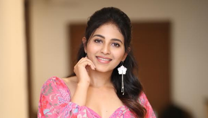 Gangs of Godavari is a mass movie and a pure entertainer, says Anjali