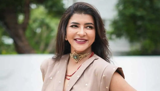 వాటి వ‌ల్ల ఎంతో బాధ ప‌డ్డా: మంచు ల‌క్ష్మి