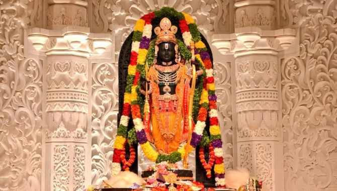 అయోధ్య బాలరాముడికి దుబ్బాక చేనేత వస్త్రం