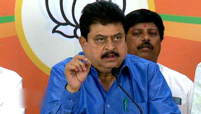 బీజేపీ నేత రామచంద్రరావుకు ఆటా ఆహ్వానం