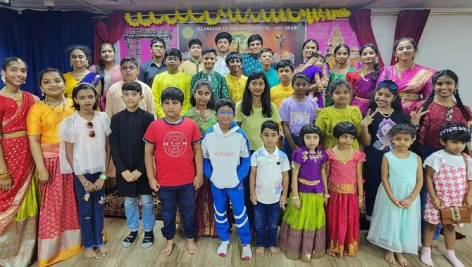 గల్ఫ్ లో ఘనంగా తెలంగాణ రాష్ట్ర ఆవిర్భావ వేడుకలు గల్ఫ్ లో ఘనంగా తెలంగాణ రాష్ట్ర ఆవిర్భావ వేడుకలు