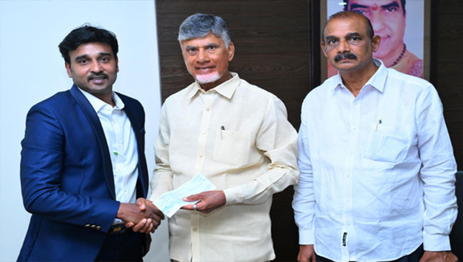 టిడిపికి రూ.25 లక్షల విరాళం ఇచ్చిన బొద్దులూరి కృష్ణ టిడిపికి రూ.25 లక్షల విరాళం ఇచ్చిన బొద్దులూరి కృష్ణ