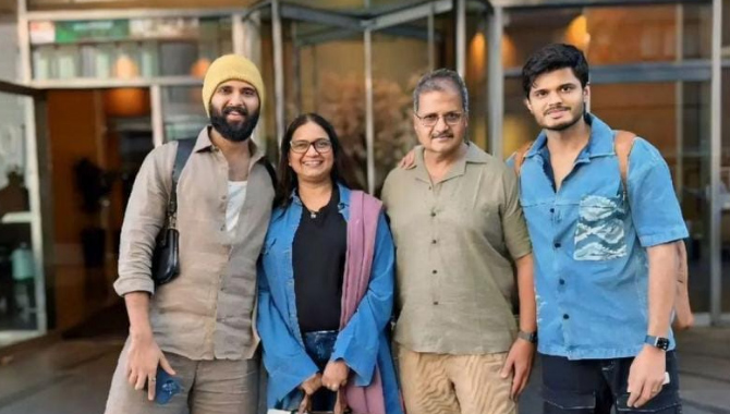 Huge Response to Vijay Deverakonda’s America Tour with family