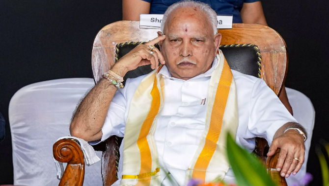 యెడియూరప్ప కు సీఐడీ నోటీసులు