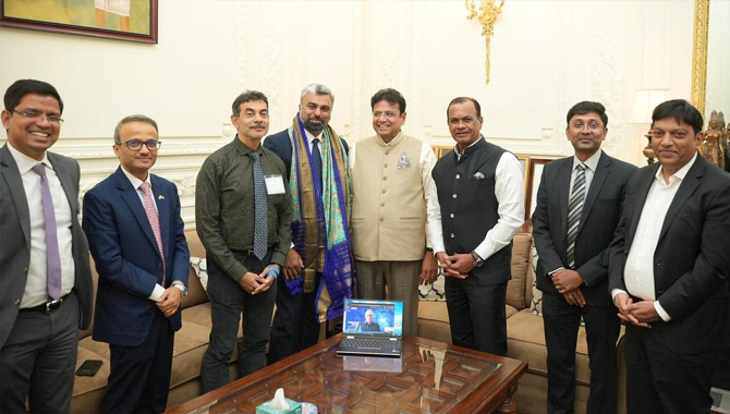 హైదరాబాద్ లో ఒలింపస్ కేంద్రం
