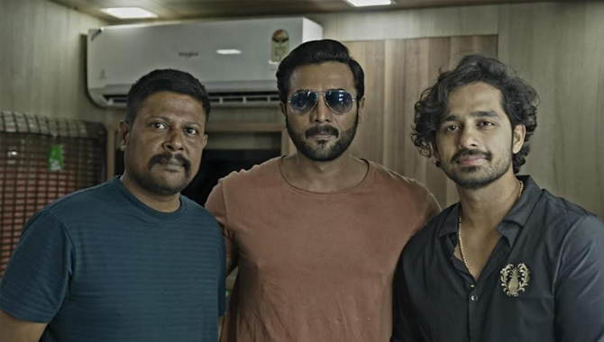 ‘చౌకీదార్’గా దియా ఫేమ్ పృథ్వీ అంబర్, రథావర్ డైరెక్టర్ చంద్రశేఖర్ బండియప్ప న్యూ ప్రాజెక్ట్‌, టీంకి సపోర్ట్ ఇచ్చిన రోరింగ్ స్టార్ 