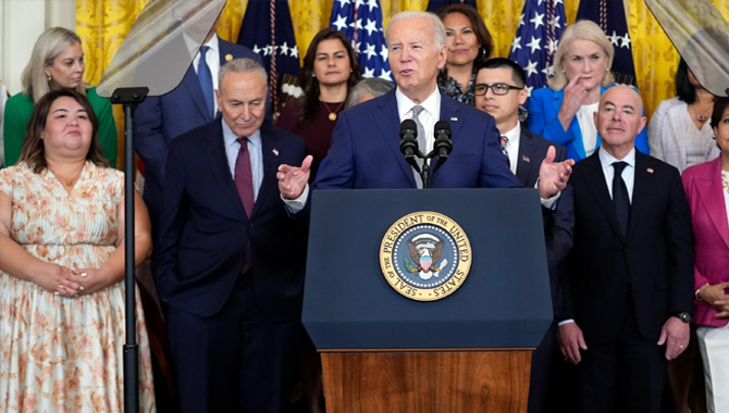 అమెరికా పౌరసత్వం వచ్చేస్తోందహో… అమెరికా పౌరసత్వం వచ్చేస్తోందహో…