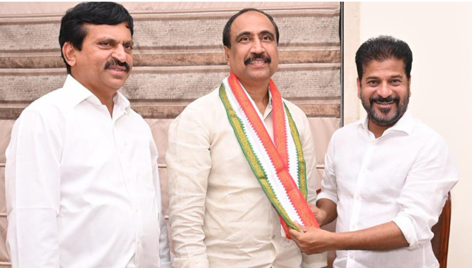 కాంగ్రెస్ లోకి జగిత్యాల ఎమ్మెల్యే సంజయ్ కుమార్