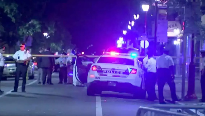 అమెరికాలో పేలిన తుపాకీ.. 29 మందికి అమెరికాలో పేలిన తుపాకీ.. 29 మందికి