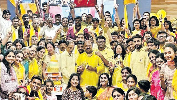 వాషింగ్టన్‌ డీసీలో ఎన్డీఎ కూటమి సంబరాలు