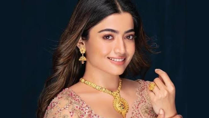 మ‌రో డిఫ‌రెంట్ క‌థ‌కు ర‌ష్మిక గ్రీన్ సిగ్న‌ల్