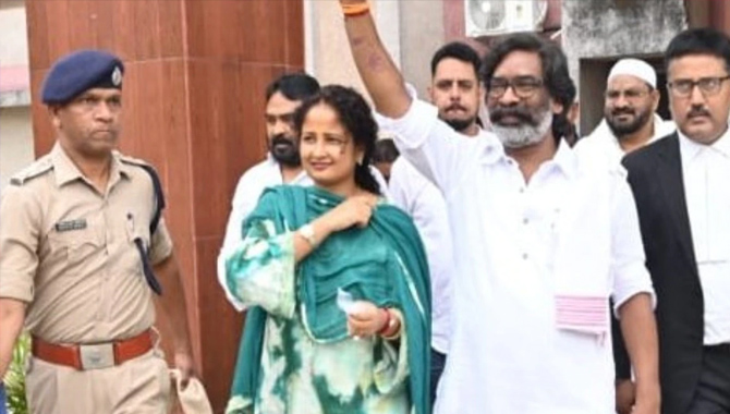 హేమంత్‌ సోరెన్‌కు భారీ ఊరట
