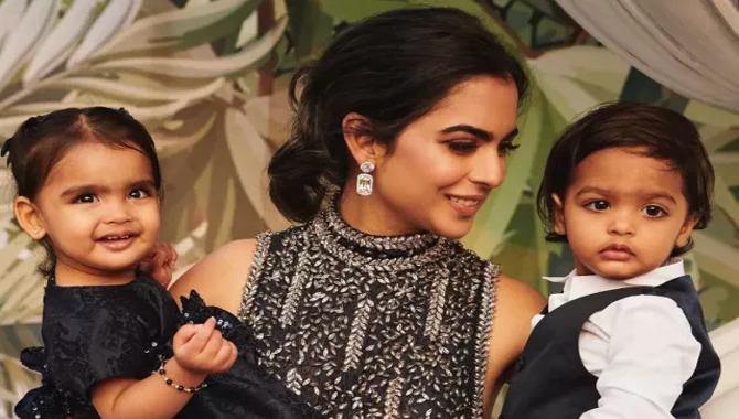 దీనిగురించి ఎవరూ సిగ్గుపడాల్సిన పని లేదు : ఈశా అంబానీ