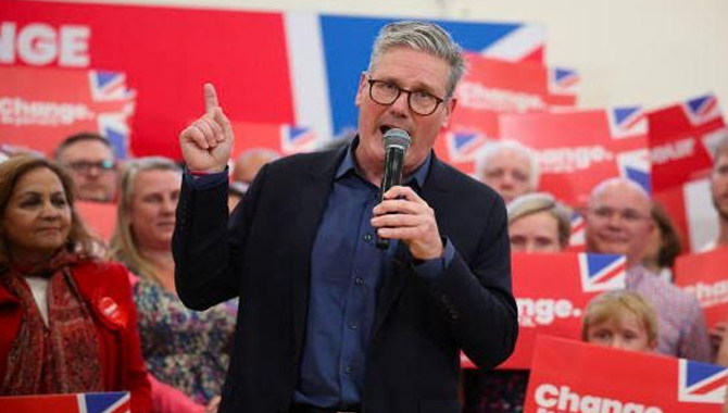 ప్రధాని పదవి ముళ్లకిరీటమేనా…? స్టార్మర్ ఎదుట ముళ్లబాట..? ప్రధాని పదవి ముళ్లకిరీటమేనా…? స్టార్మర్ ఎదుట ముళ్లబాట..?