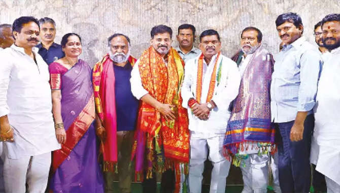 బీఆర్‌ఎస్‌కు భారీ షాక్‌.. కాంగ్రెస్‌లో చేరిన ఎమ్మెల్యే మహిపాల్‌రెడ్డి