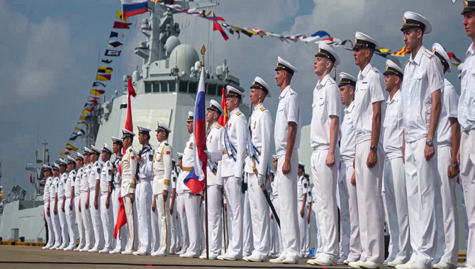 చైనా, రష్యా విన్యాసాలు.. నాటో దేశాల ఆందోళన చైనా, రష్యా విన్యాసాలు.. నాటో దేశాల ఆందోళన