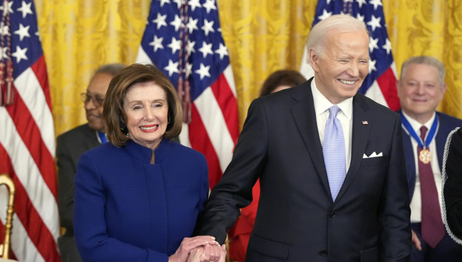 డొనాల్డ్‌ ట్రంప్‌ను మీరు ఓడించలేరు : పెలోసీ