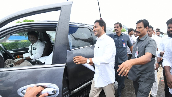 నిబంధనల ప్రకారమే వైఎస్‌ జగన్‌కు భద్రత …ప్రస్తుతం జడ్‌ప్లస్‌ సెక్యూరిటీ