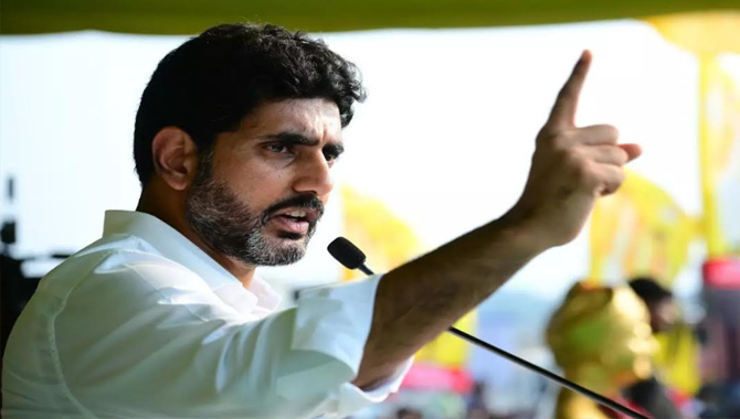 జగనన్న పేరు మాయం.. పథకాలు సేఫ్.. లోకేష్ సూపర్ పాలిటిక్స్..