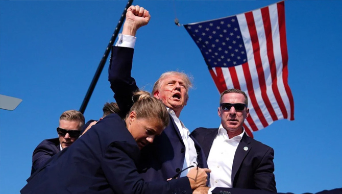 డొనాల్డ్ ట్రంప్కు.. ఫేస్బుక్ క్షమాపణలు డొనాల్డ్ ట్రంప్కు.. ఫేస్బుక్ క్షమాపణలు