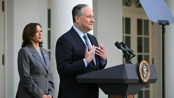 అప్పట్లో నాకు వివాహేతర సంబంధం ఉండేది.. కమలా హారిస్‌ భర్త