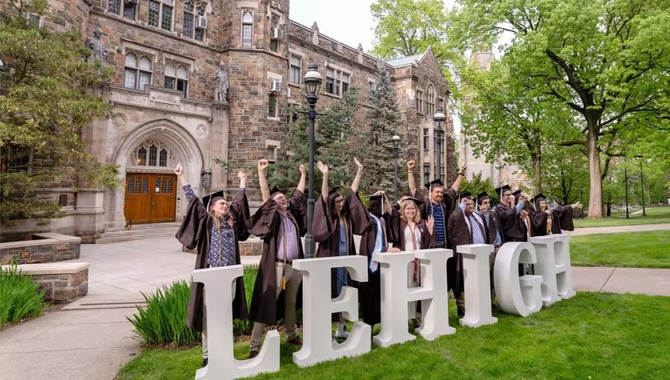 అమెరికాలో పట్టుబడ్డ భారతీయ విద్యార్థి అమెరికాలో పట్టుబడ్డ భారతీయ విద్యార్థి