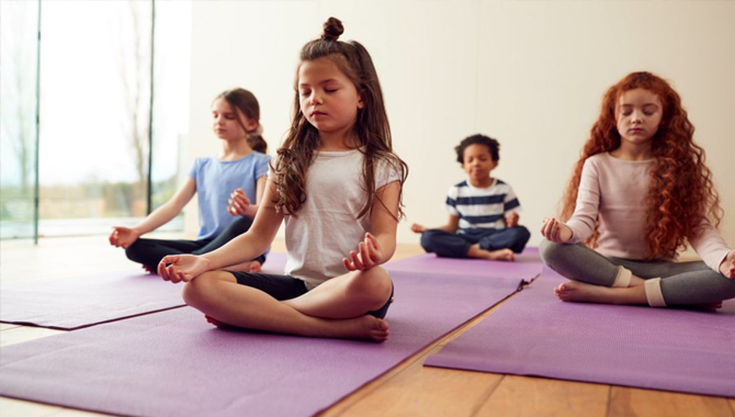 అమెరికాలోని పాఠశాలల్లో విరామ సమయంలో ధ్యానం అమెరికాలోని పాఠశాలల్లో విరామ సమయంలో ధ్యానం