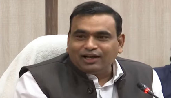 పదేళ్లలో కేటీఆర్‌ ఎన్ని కోట్ల పెట్టుబడులు తెచ్చారు? : ఎంపీ చామల
