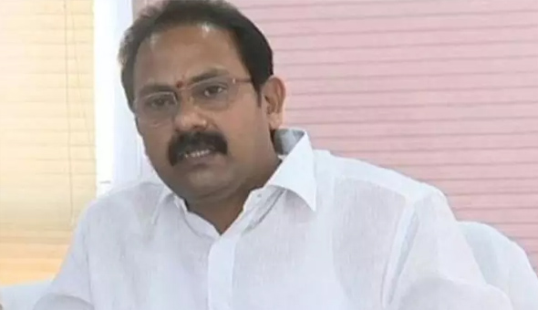 వైసీపీకి భారీ షాక్.. పార్టీకి రాజీనామా చేసిన మాజీ డిప్యూటీ సీఎం..