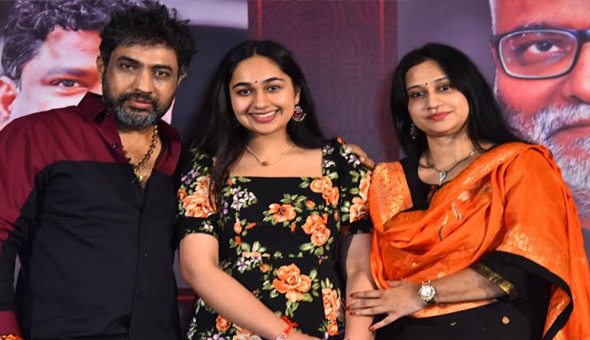 తెలుగమ్మాయి వీణ రావ్ ని హీరోయిన్ గా పరిచయం చేస్తున్నాం : వైవిఎస్ చౌదరి