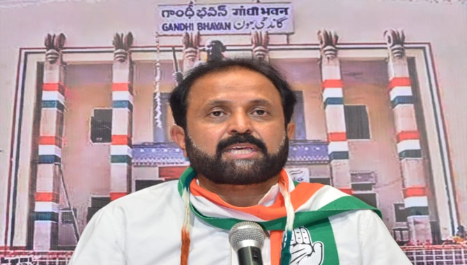 అంబానీ, అదానీ వ్యాపారాలకు మోదీ అండ : కాంగ్రెస్ నేత మధు యాష్కీ గౌడ్